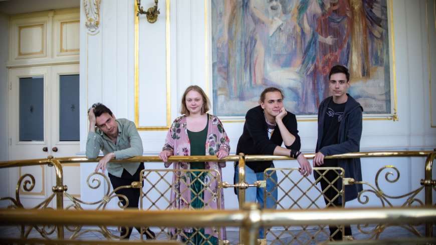 Dzsungelkölykök covid és egyetemfoglalás után a szegedi színházban – a Freeszfe zenés rendező szakos hallgatói gálaesttel
