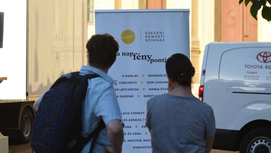 Évadot hirdetett a Szegedi Nemzeti