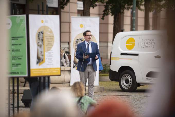 Évadot hirdetett a Szegedi Nemzeti Színház